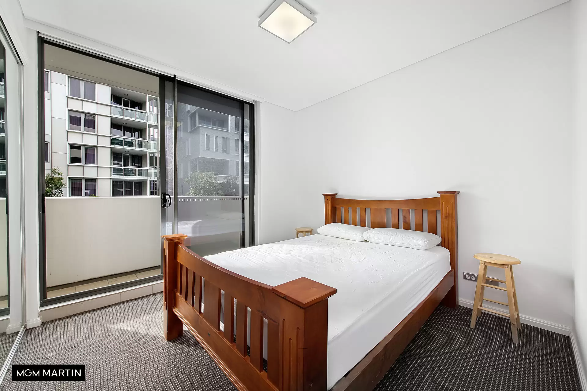 327/5 Defries Avenue, Zetland Leased by MGM Martin - image 1