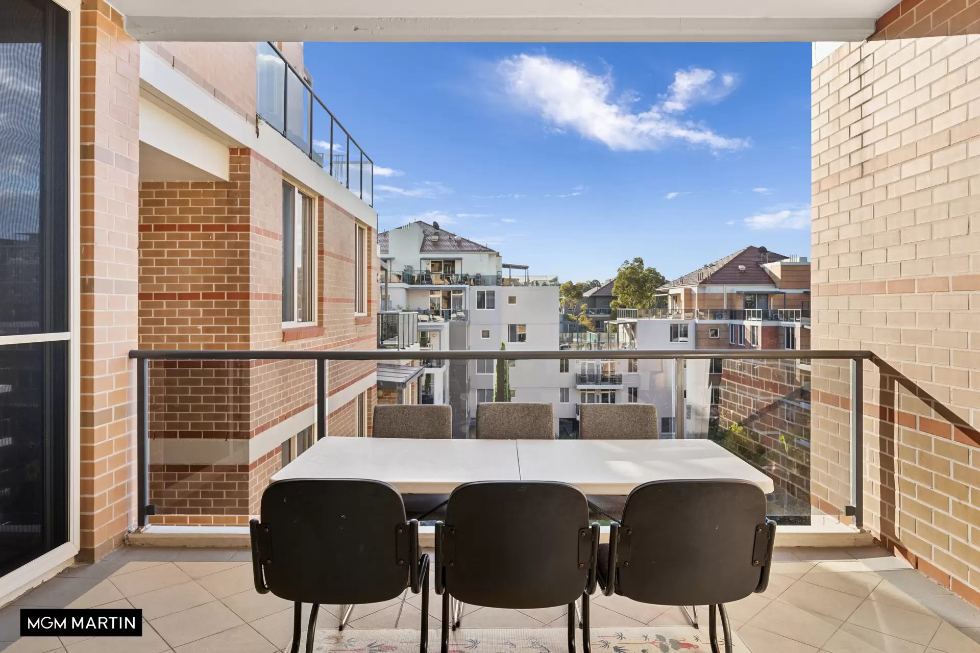 142/97 Bonar Street, Wolli Creek Sold by MGM Martin - image 1