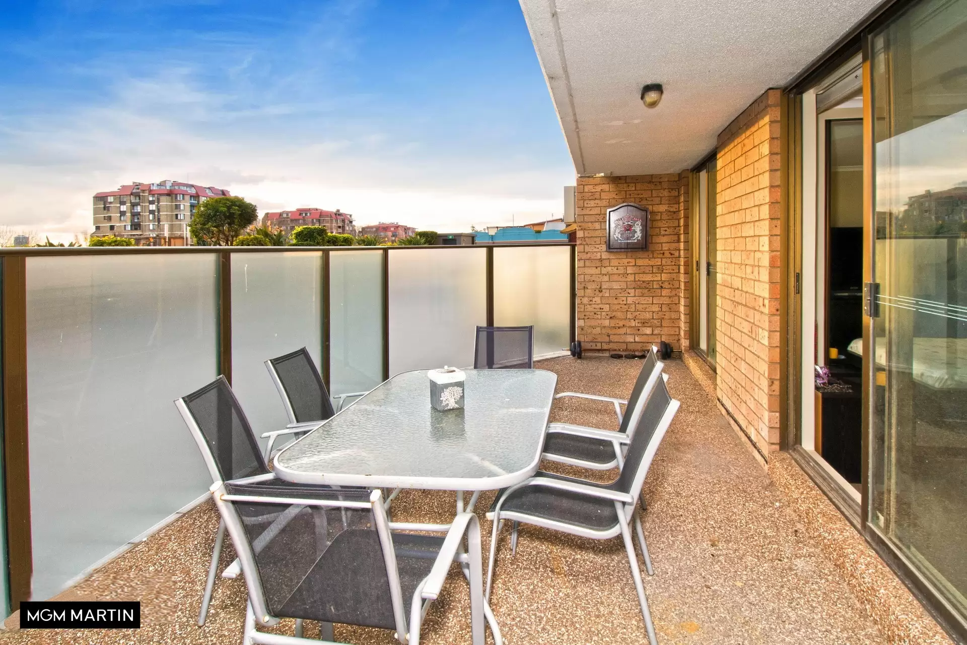 209/2 Springfield Avenue, Potts Point Leased by MGM Martin - image 1