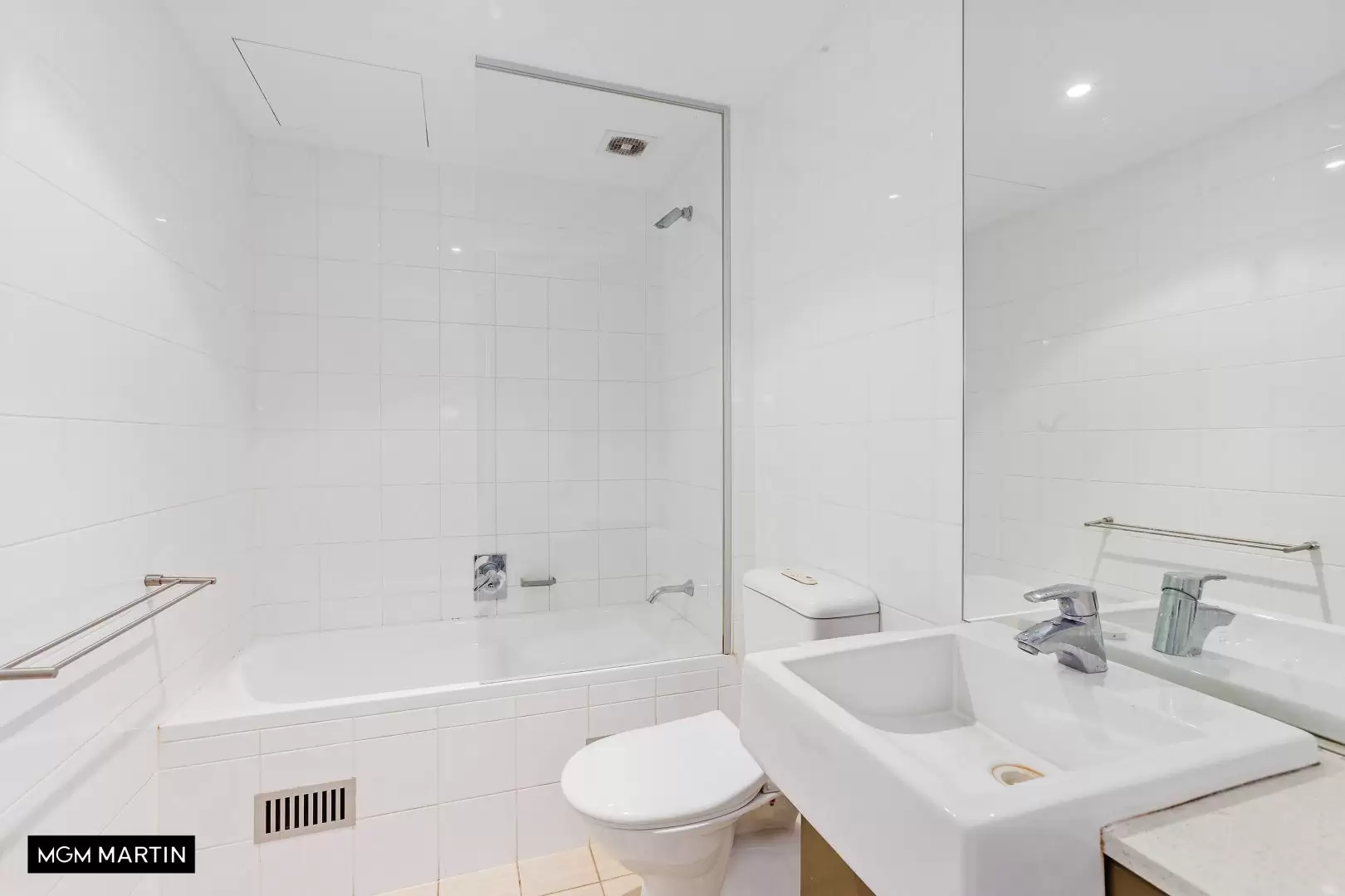 23/4 Hutchinson Walk, Zetland Leased by MGM Martin - image 1