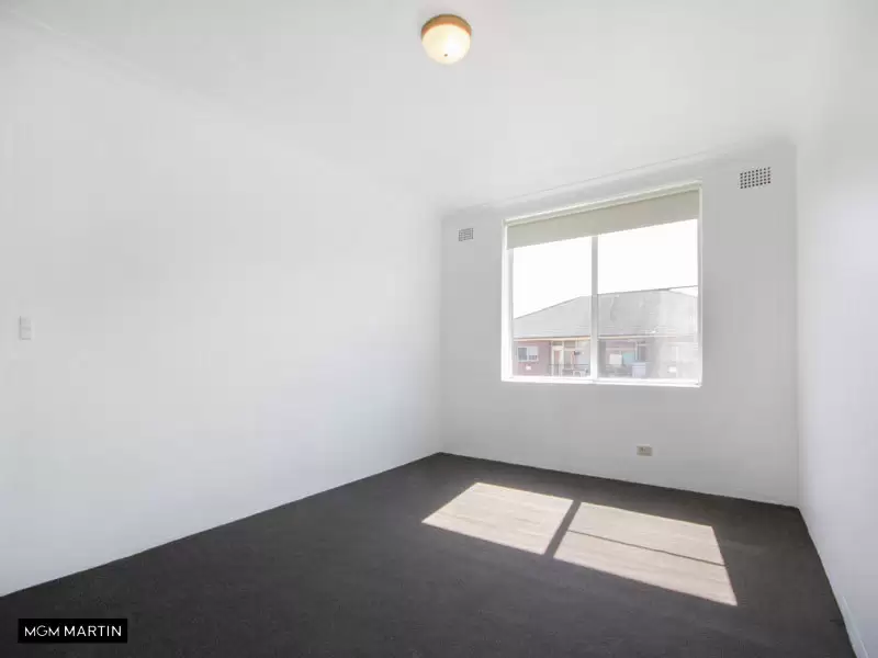 15/37 Mascot Drive, Eastlakes Leased by MGM Martin - image 1