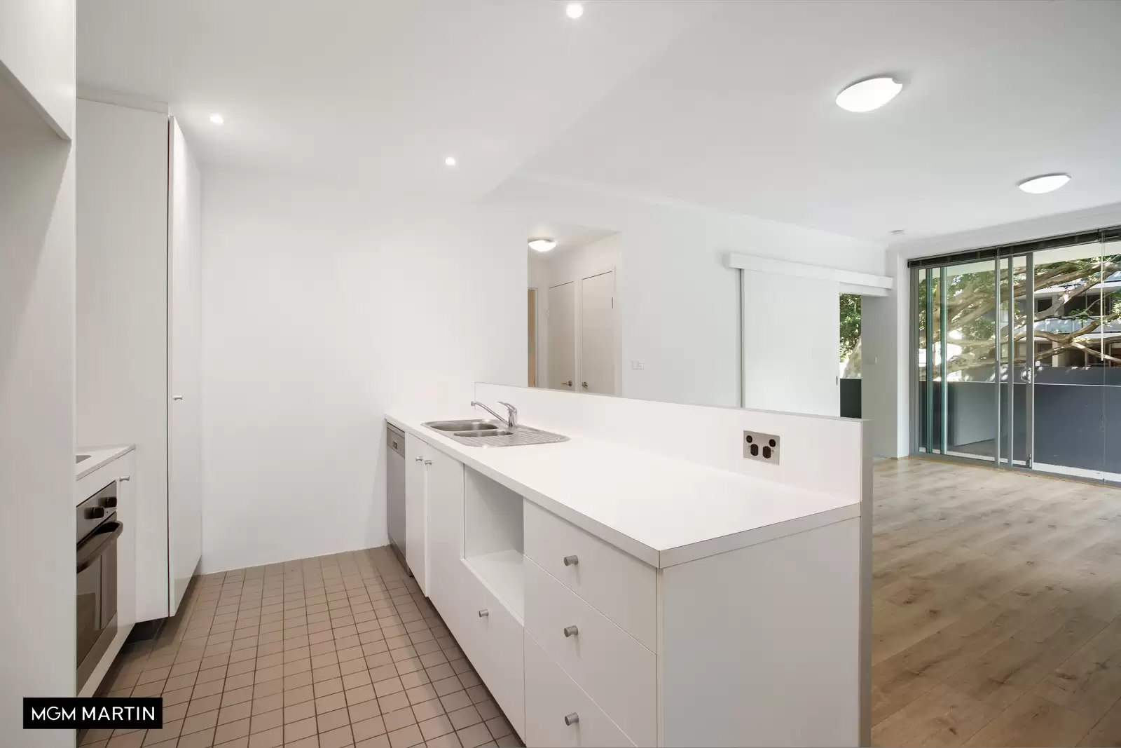 3/13 Grandstand Parade, Zetland Leased by MGM Martin - image 1