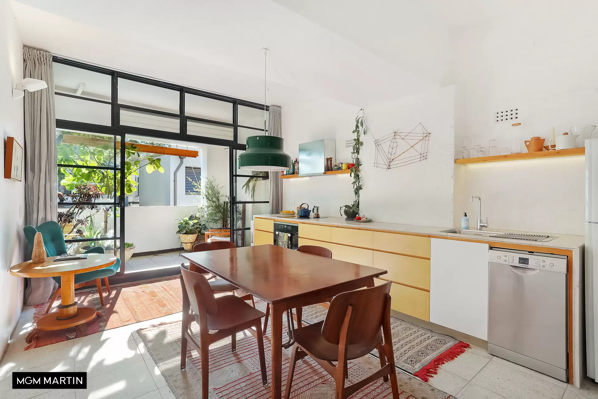 2/10-16 Epsom Road, Zetland Leased by MGM Martin - image 1