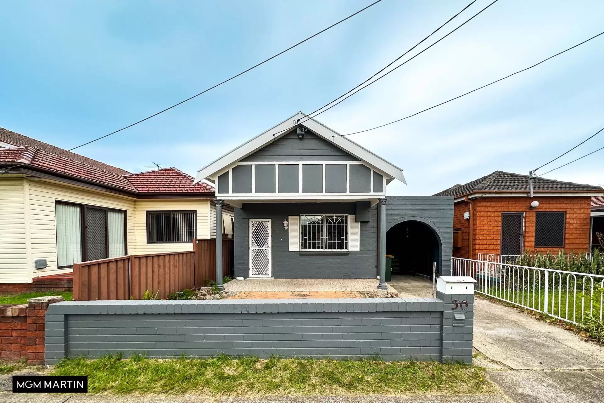 30 George Street, Eastlakes Leased by MGM Martin - image 1