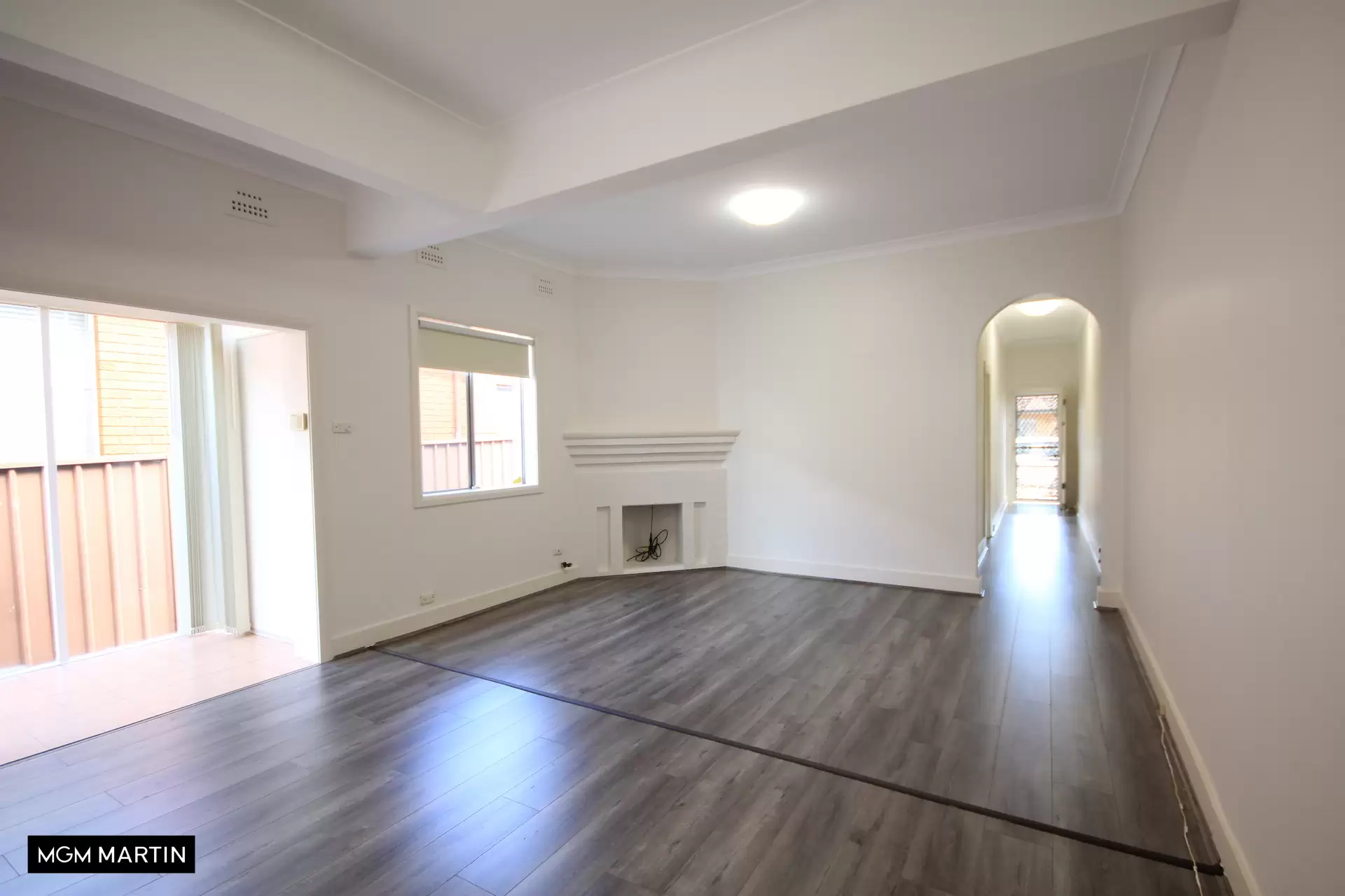 30 George Street, Eastlakes Leased by MGM Martin - image 1