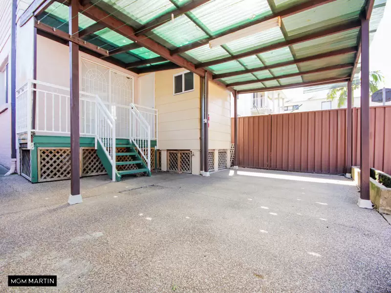 30 George Street, Eastlakes Leased by MGM Martin - image 1