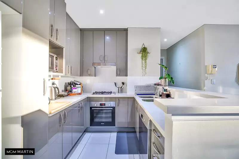 168/635 Gardeners Road, Mascot Leased by MGM Martin - image 1
