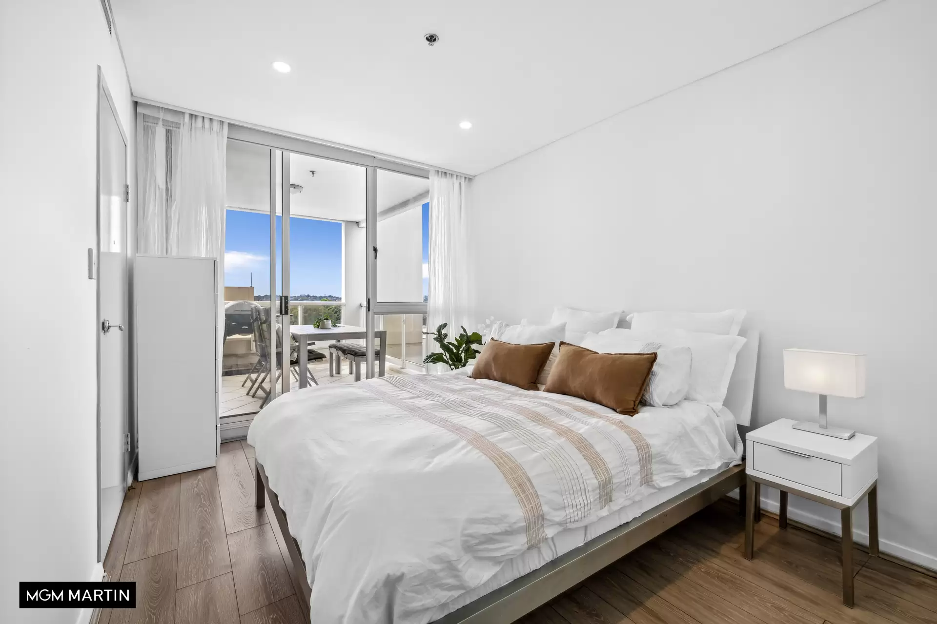 356/8 Lachlan Street, Waterloo Leased by MGM Martin - image 1