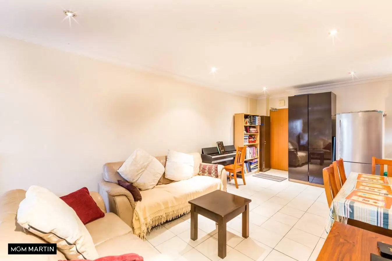 11/285 Gardeners Road, Eastlakes Leased by MGM Martin - image 1