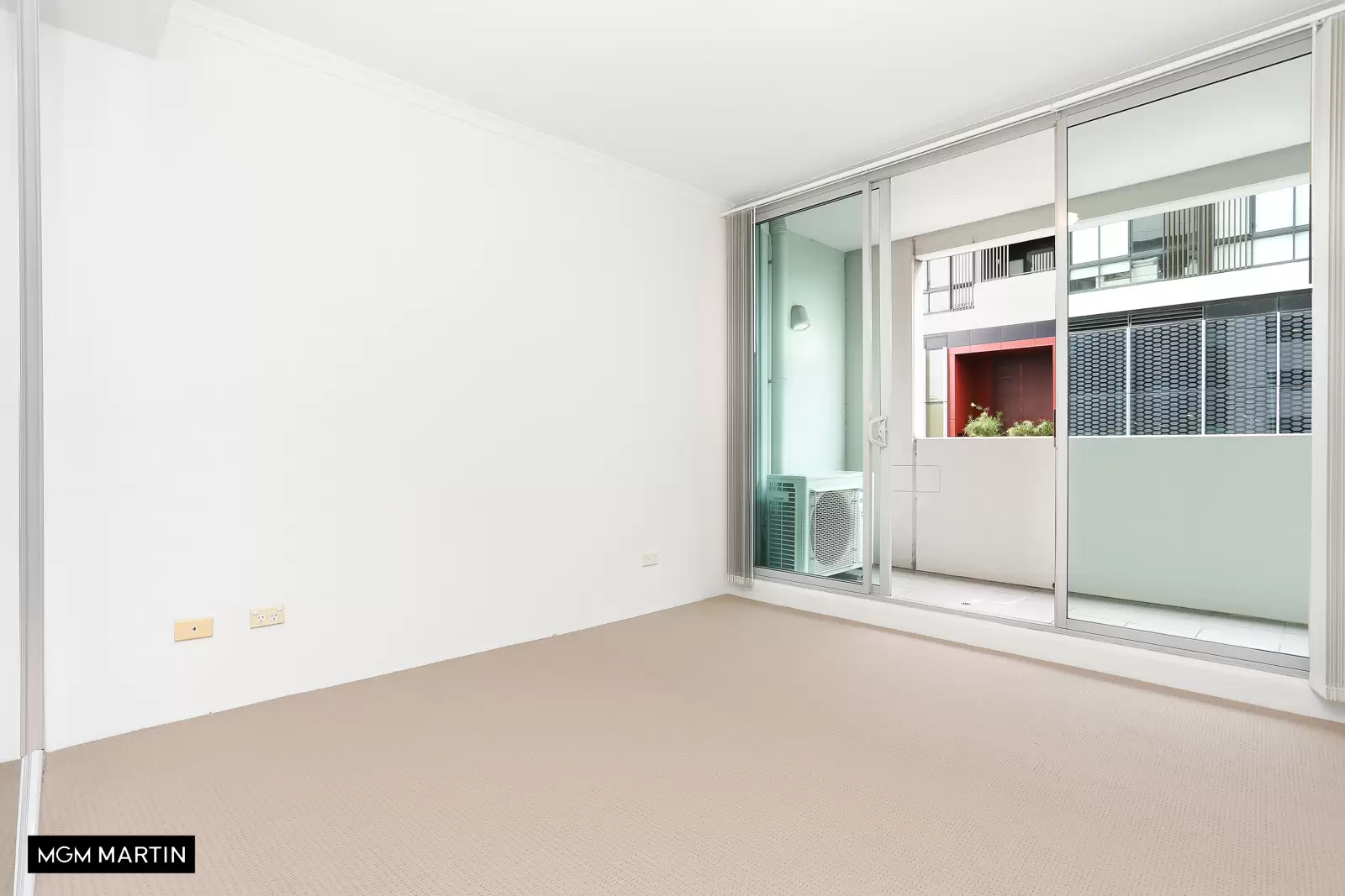 6/22 Gadigal Avenue, Zetland Leased by MGM Martin - image 1