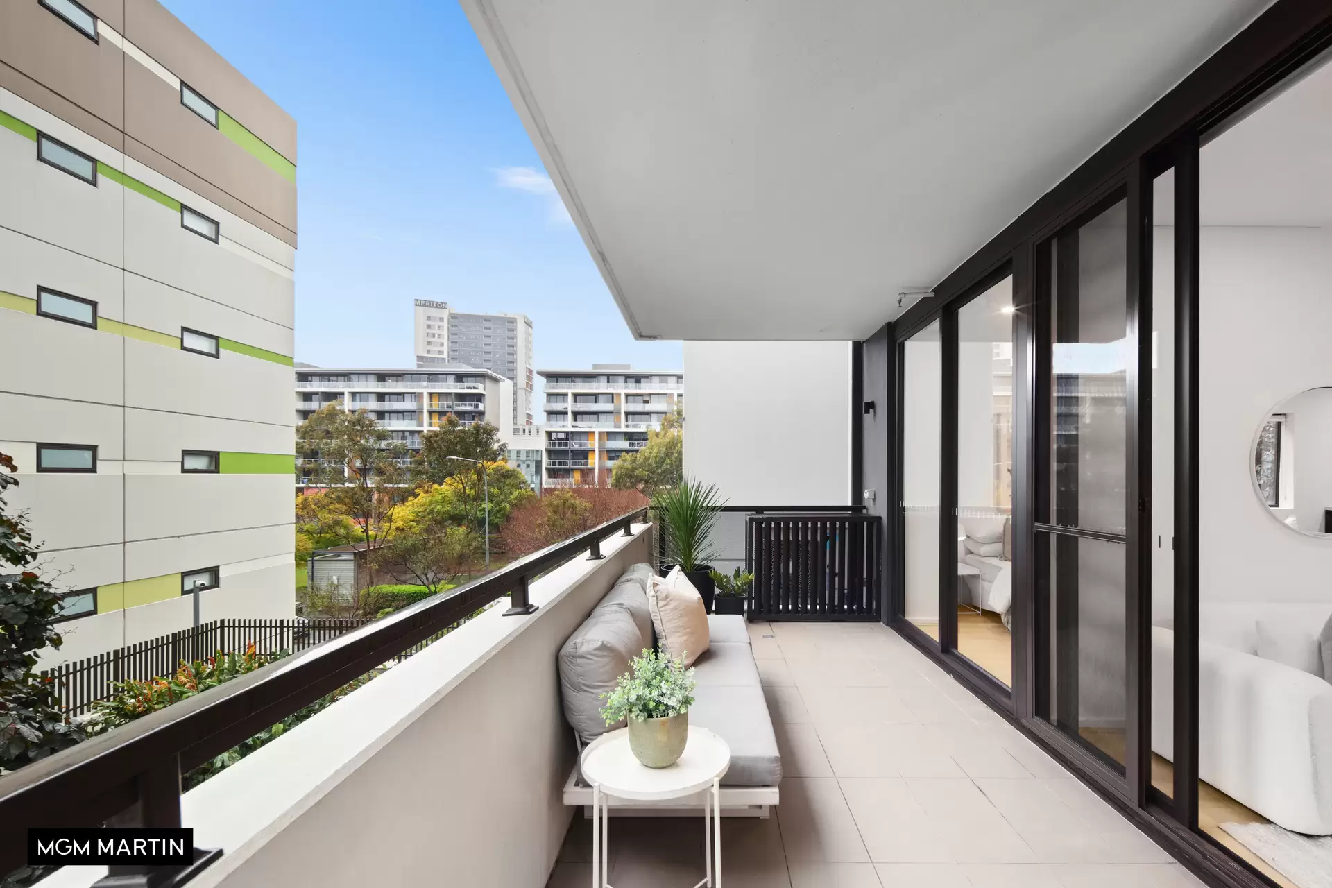 305/3 George Julius Avenue, Zetland Sold by MGM Martin - image 1