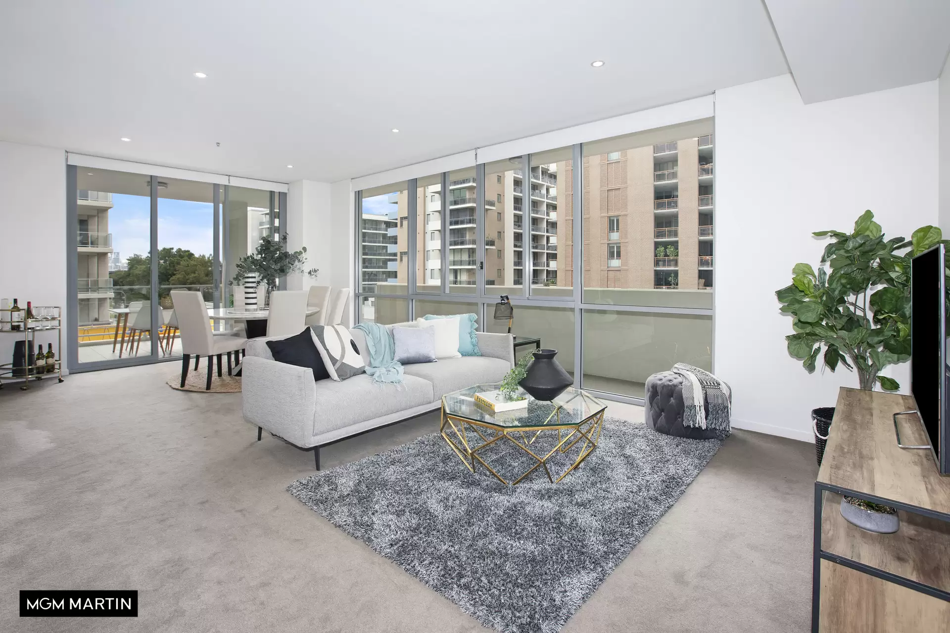 601C/8 Bourke Street, Mascot Leased by MGM Martin - image 1