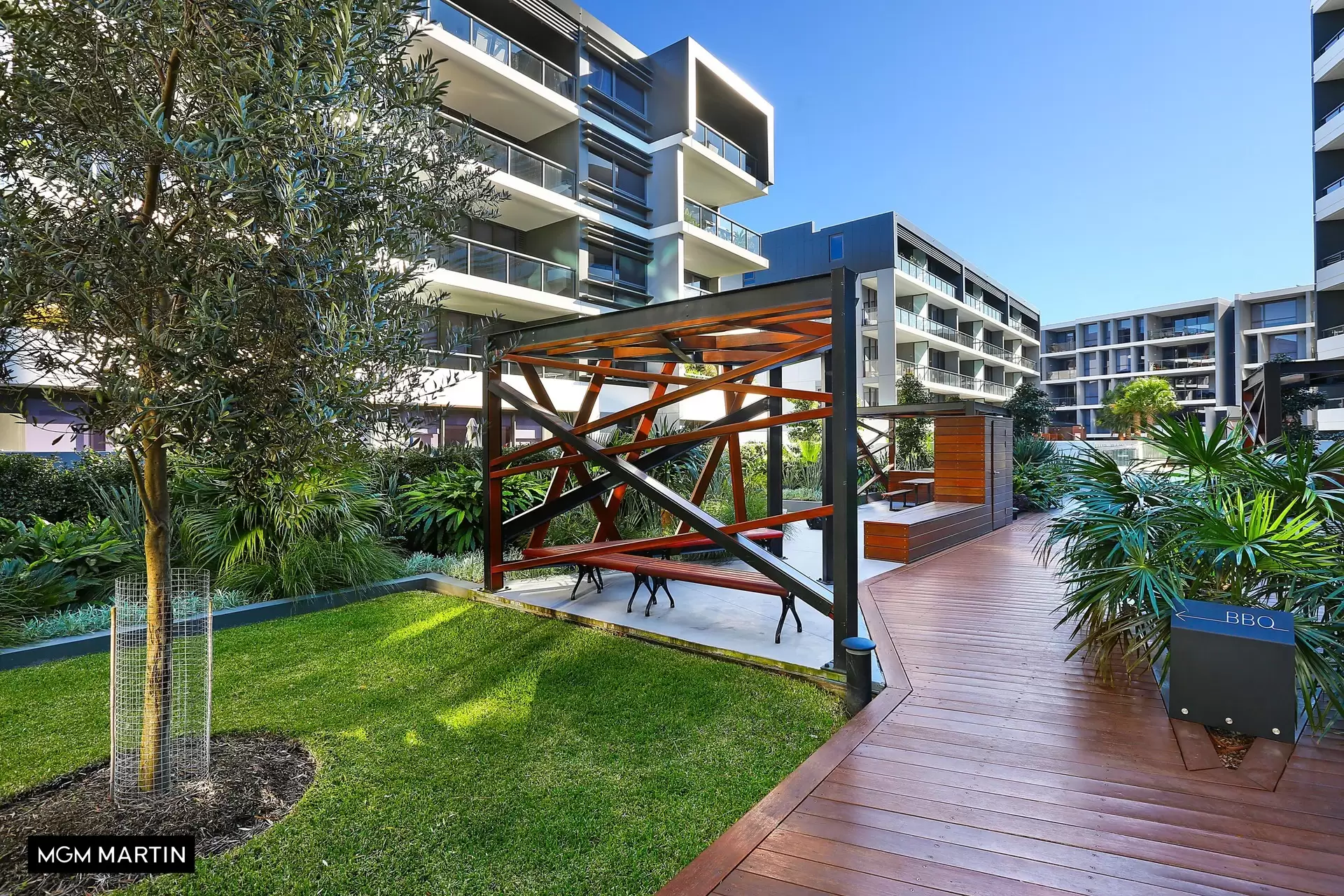 4/25 Archibald Avenue, Waterloo Sold by MGM Martin - image 1