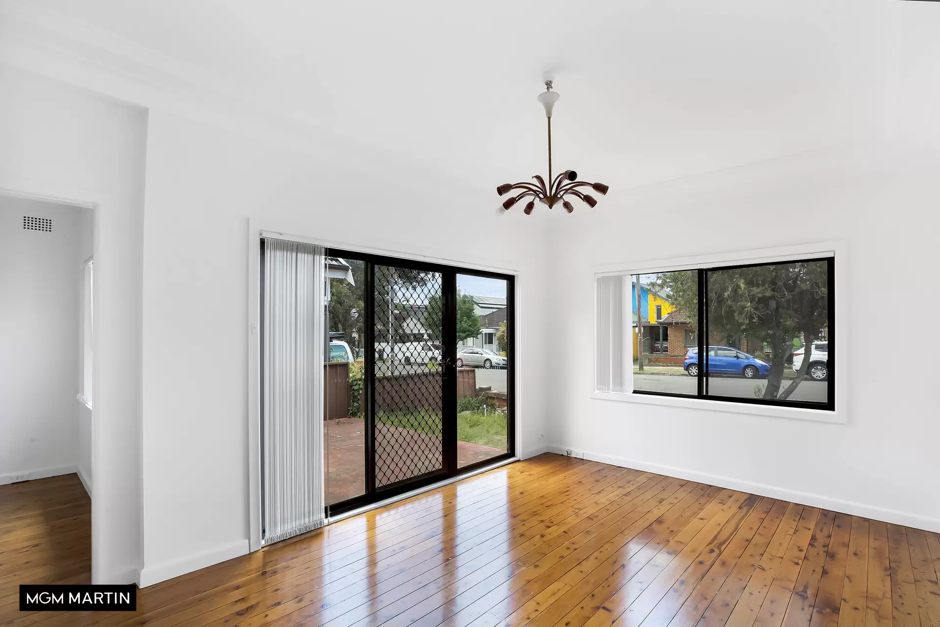 32 George Street, Eastlakes Leased by MGM Martin - image 1