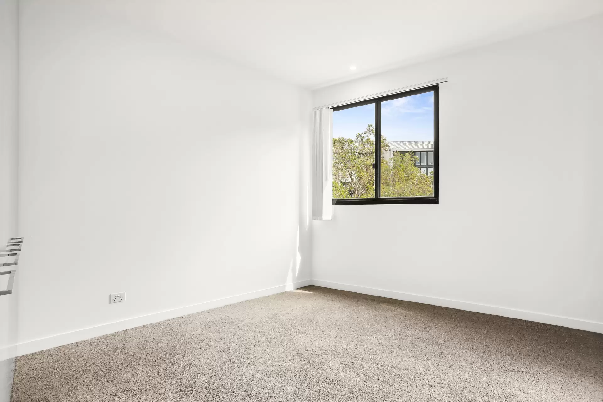 2504/98 Joynton Avenue, Zetland Leased by MGM Martin - image 1