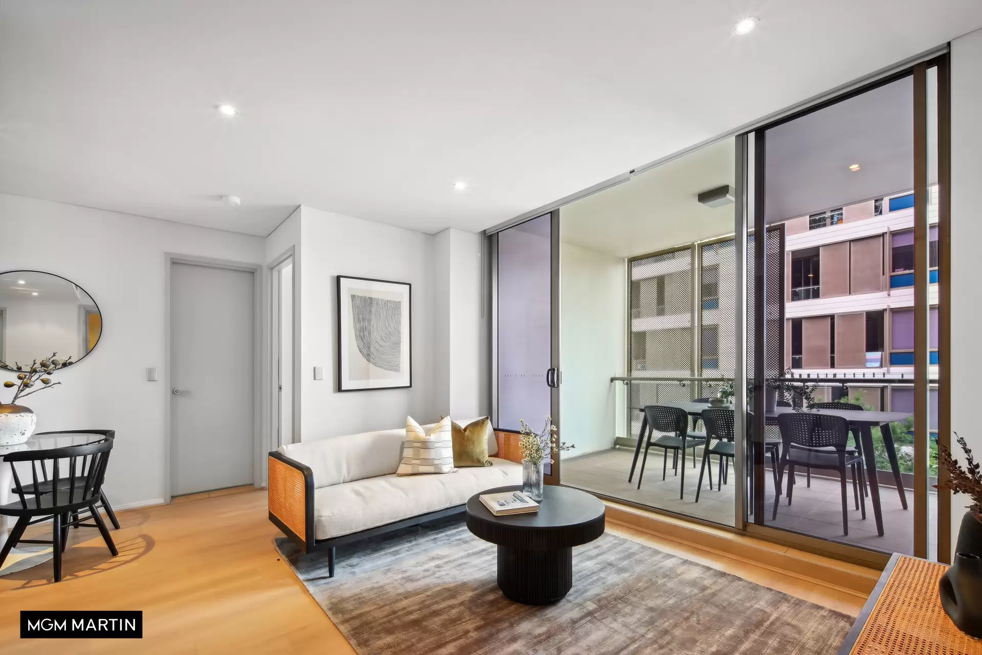 214/19 Grandstand Parade, Zetland Sold by MGM Martin - image 1