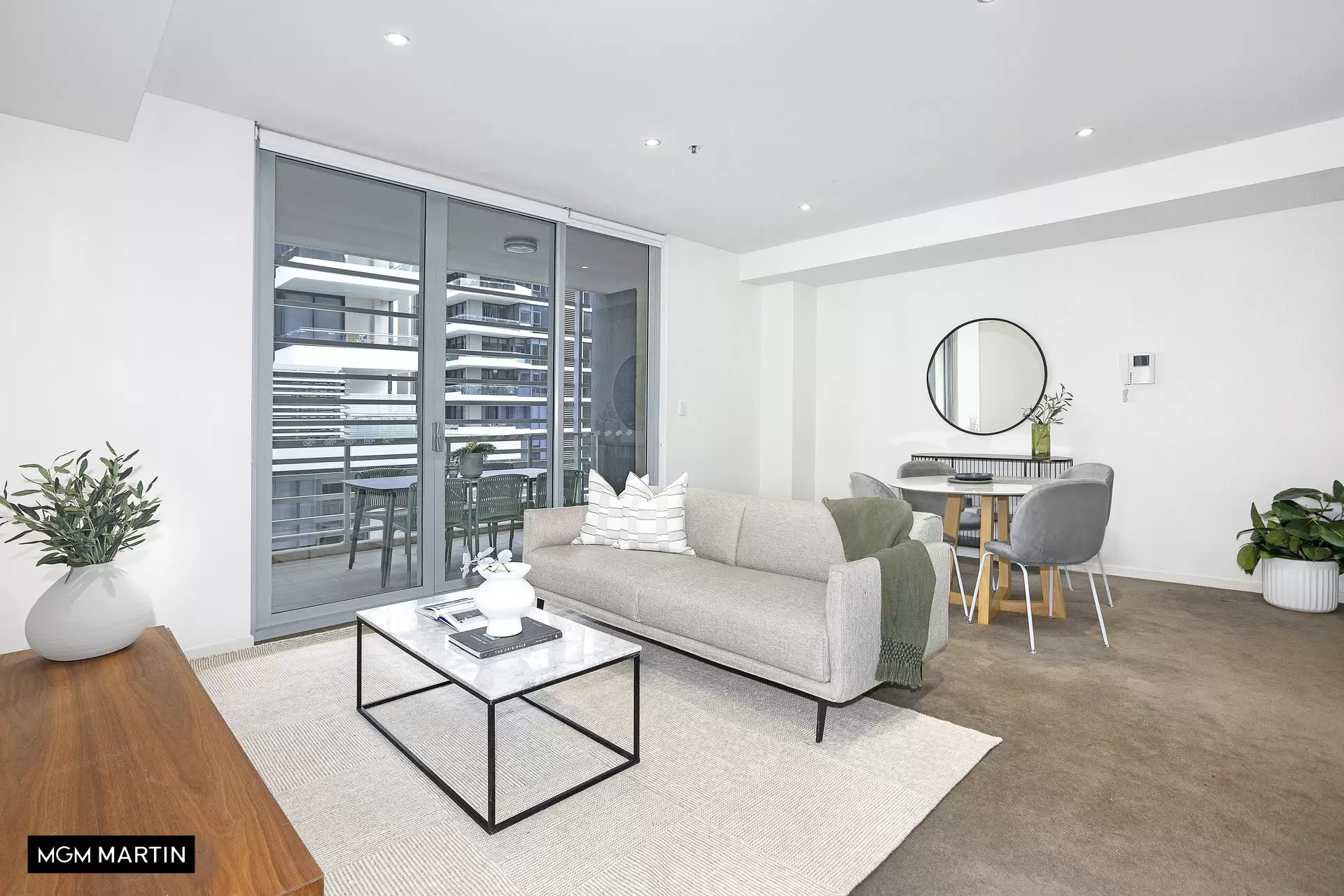 506C/8 Bourke Street, Mascot Sold by MGM Martin - image 1