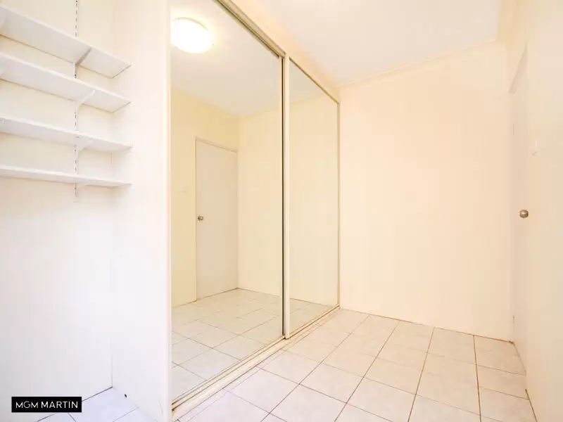 2/289 Gardeners Road, Eastlakes Leased by MGM Martin - image 1