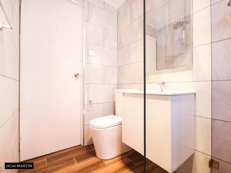 2/289 Gardeners Road, Eastlakes Leased by MGM Martin - image 1