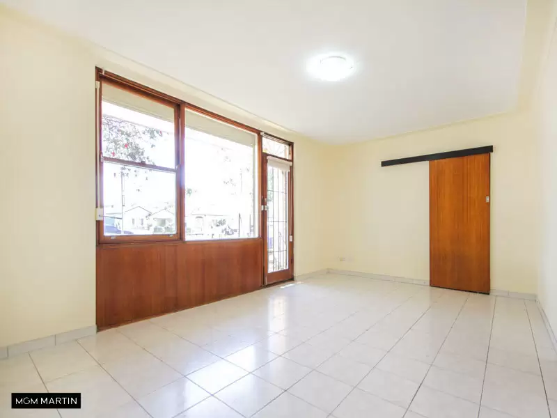 2/289 Gardeners Road, Eastlakes Leased by MGM Martin - image 1
