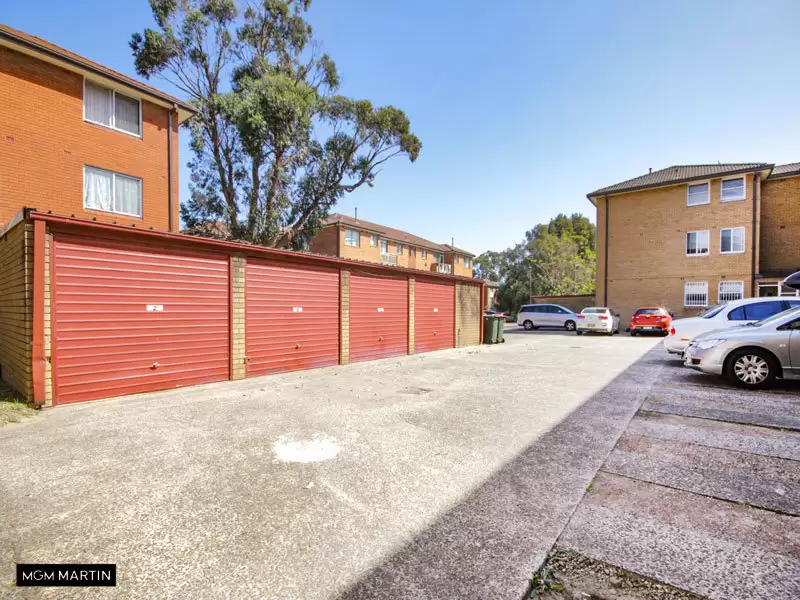2/289 Gardeners Road, Eastlakes Leased by MGM Martin - image 1