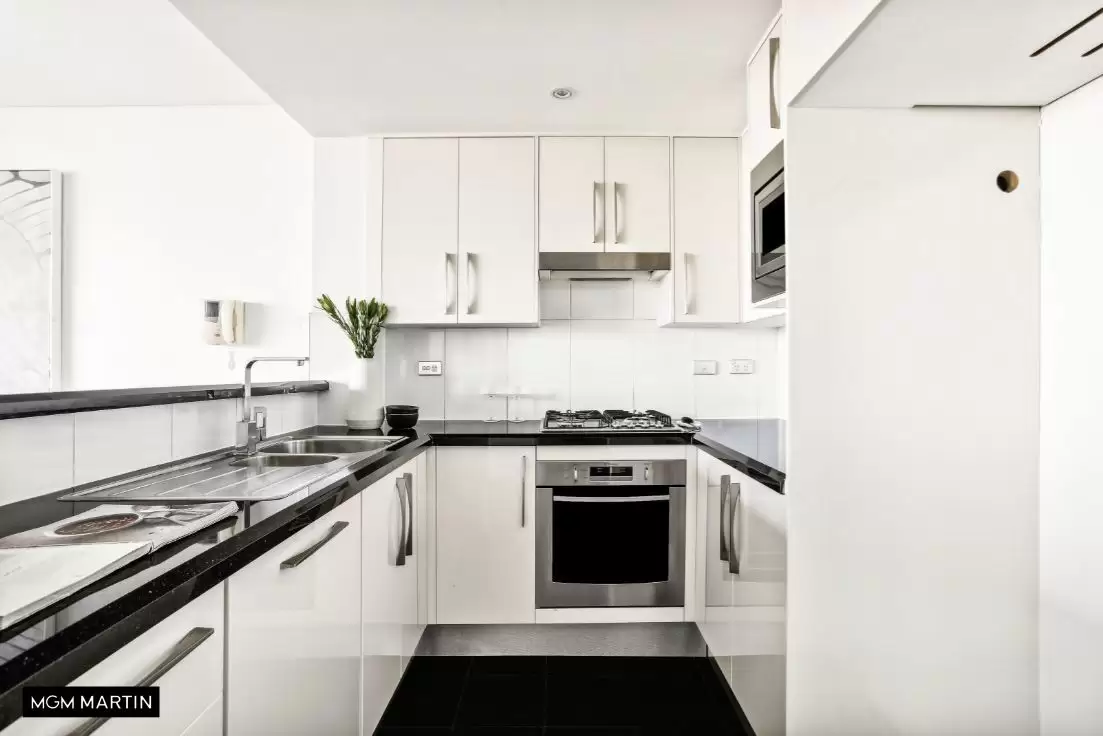 315/8 Lachlan Street, Waterloo Leased by MGM Martin - image 1