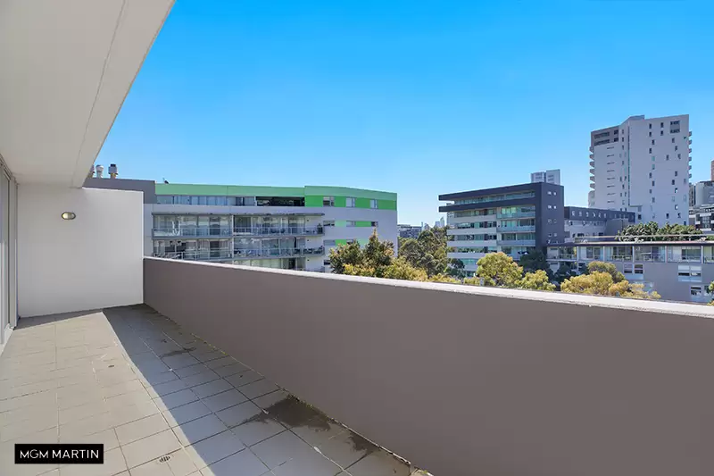 21/4 Hutchinson Walk, Zetland Leased by MGM Martin - image 1