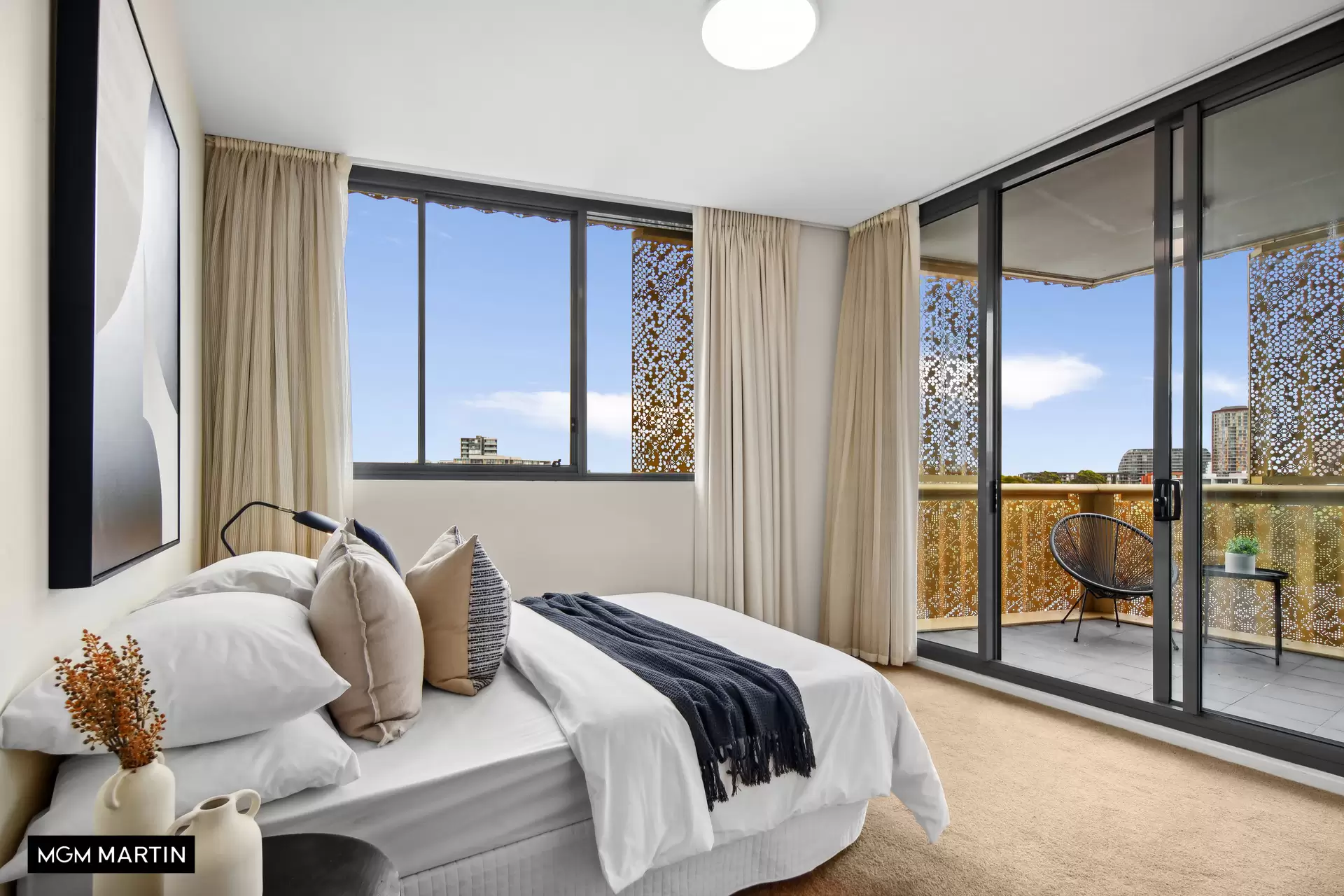 709/17 Gadigal Avenue, Zetland Sold by MGM Martin - image 1