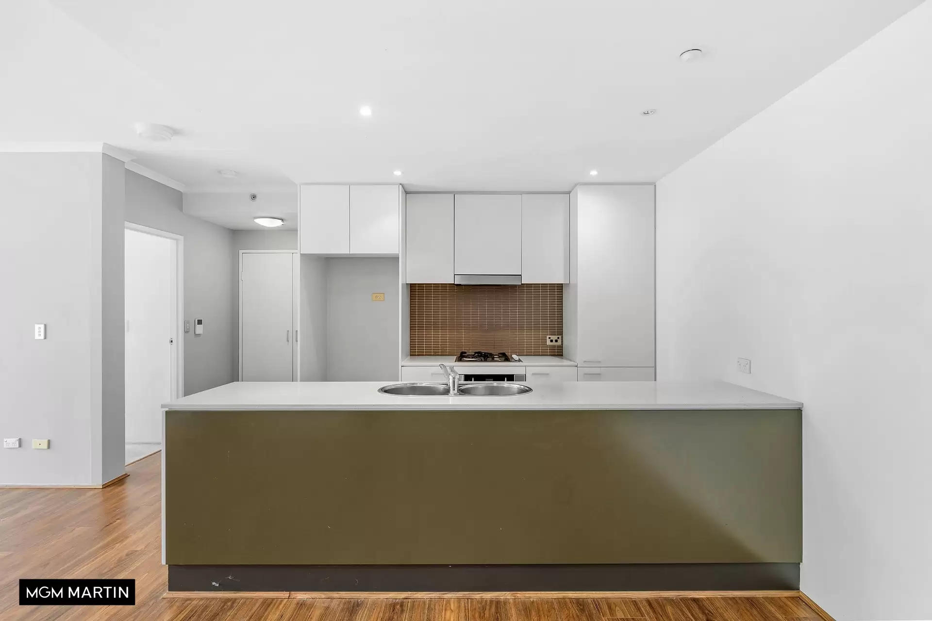 9/3 Defries Avenue, Zetland Leased by MGM Martin - image 1