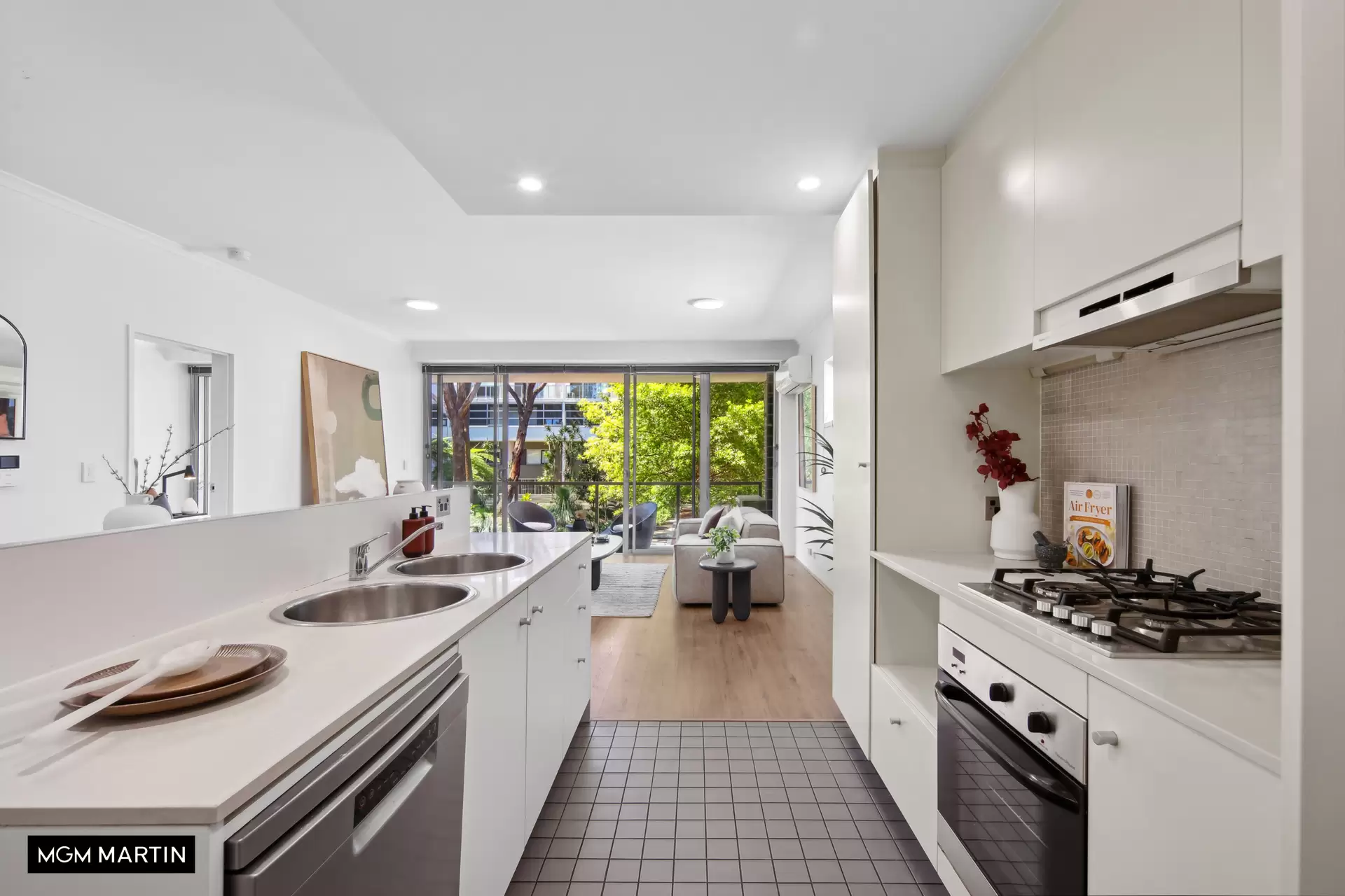 4/18 Morris Grove, Zetland Sold by MGM Martin - image 1