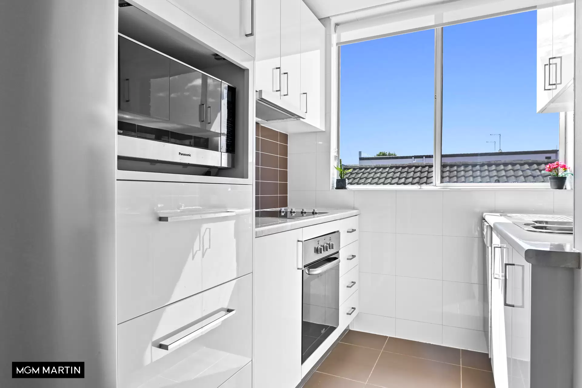 13/49 Universal Street, Eastlakes Leased by MGM Martin - image 1