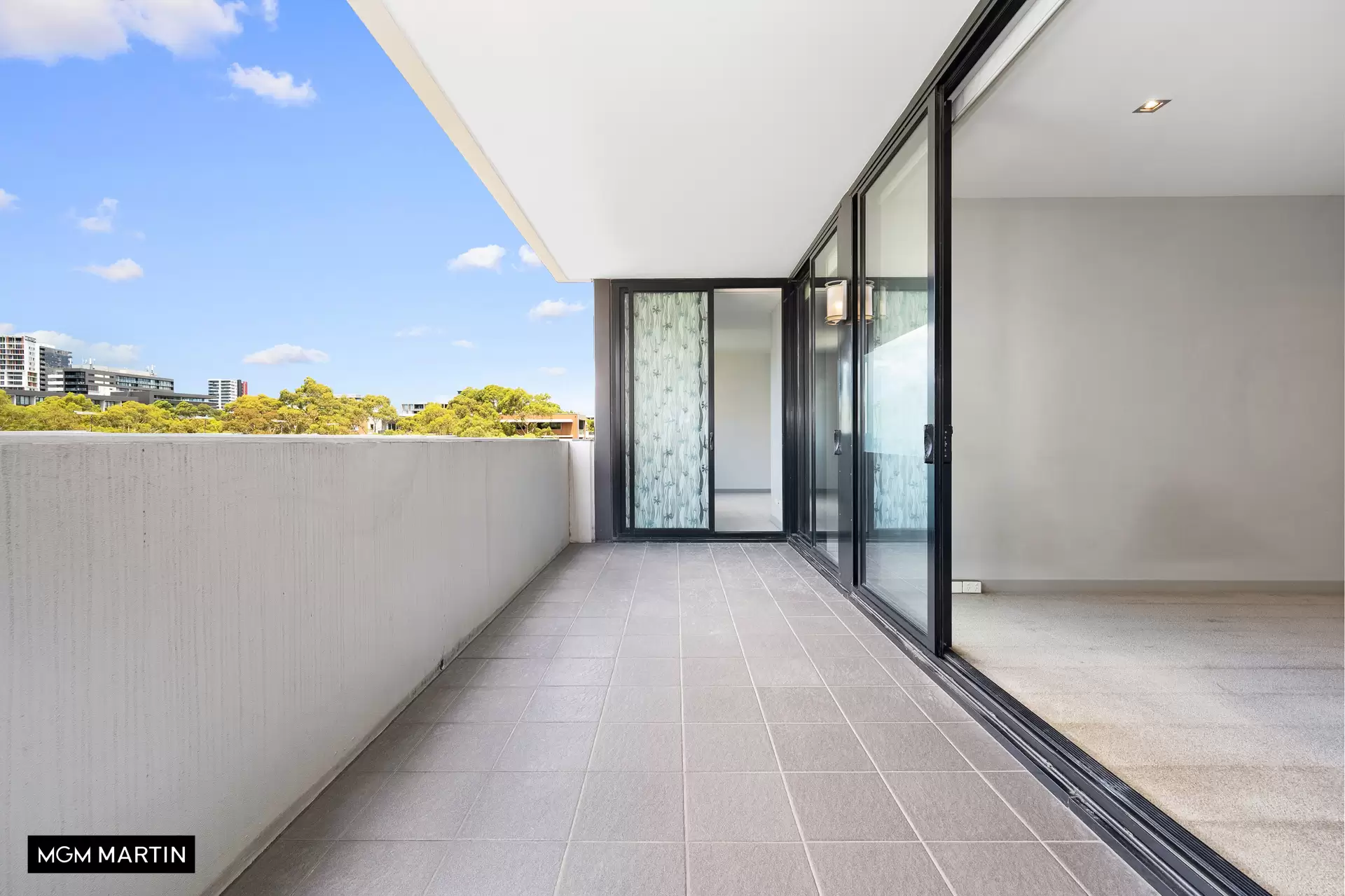 1420/1 Grandstand Parade, Zetland Leased by MGM Martin - image 1