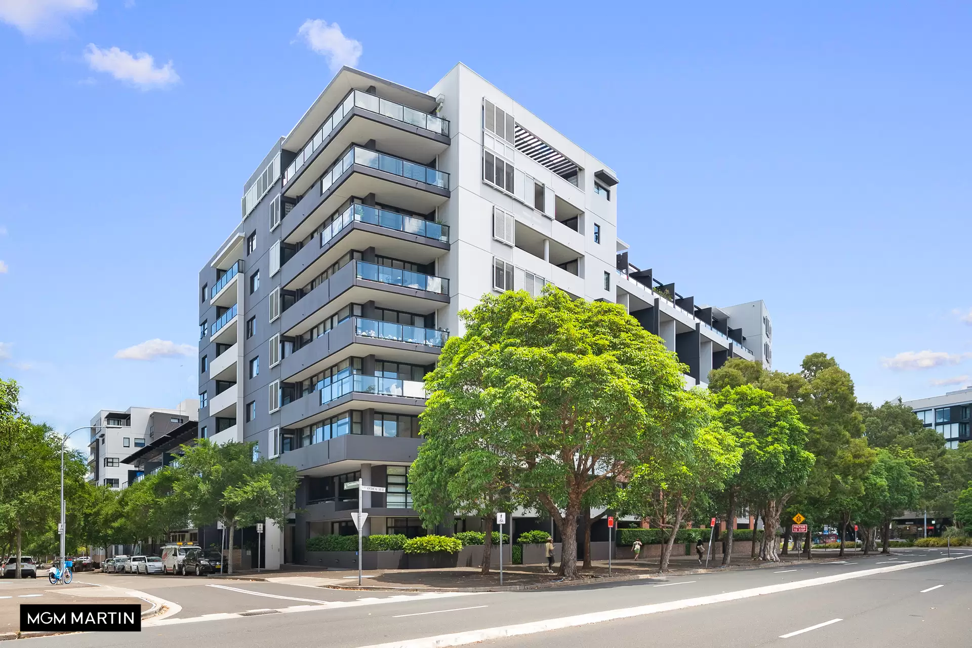 1420/1 Grandstand Parade, Zetland Leased by MGM Martin - image 1