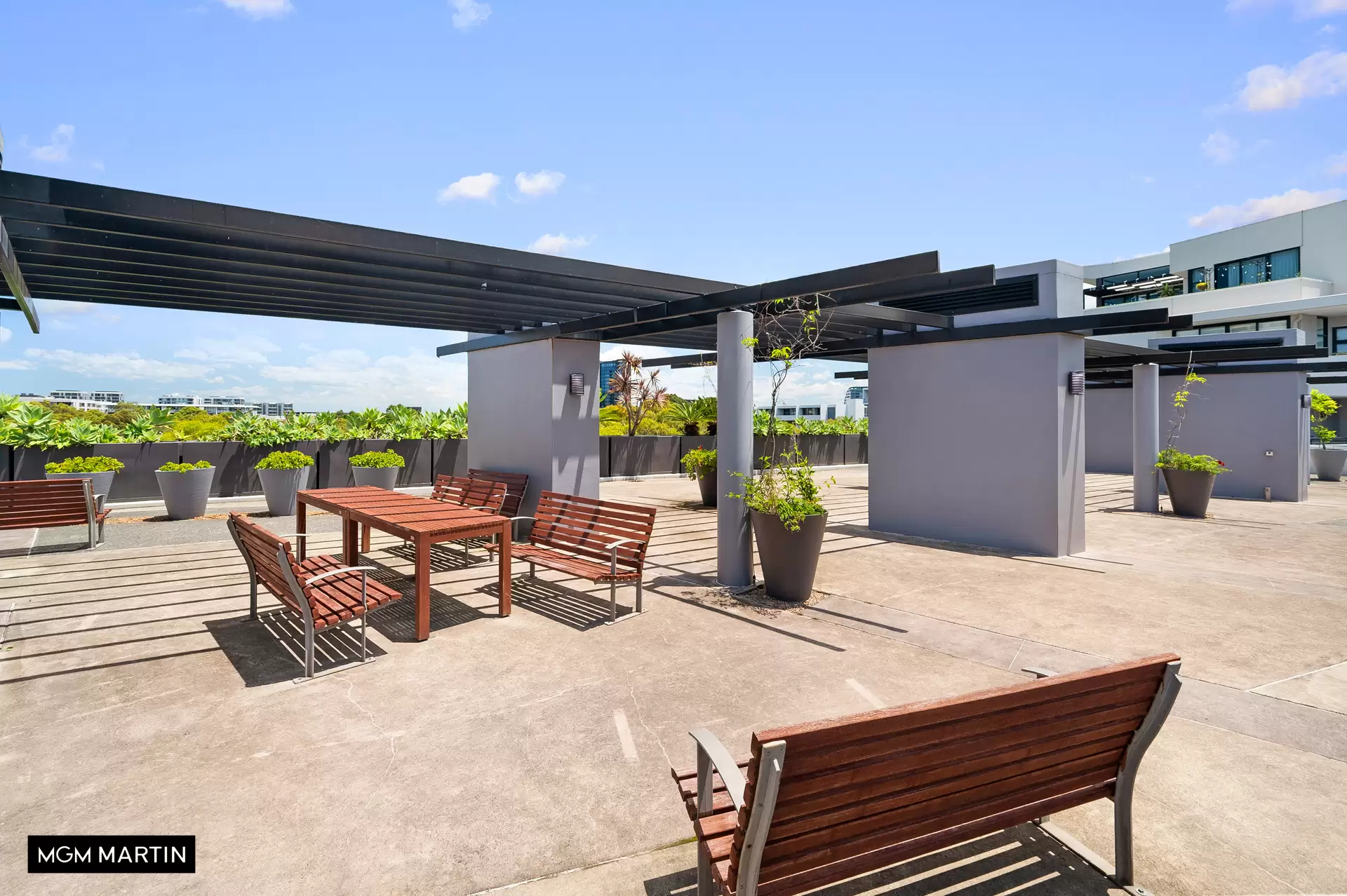 1420/1 Grandstand Parade, Zetland Leased by MGM Martin - image 1