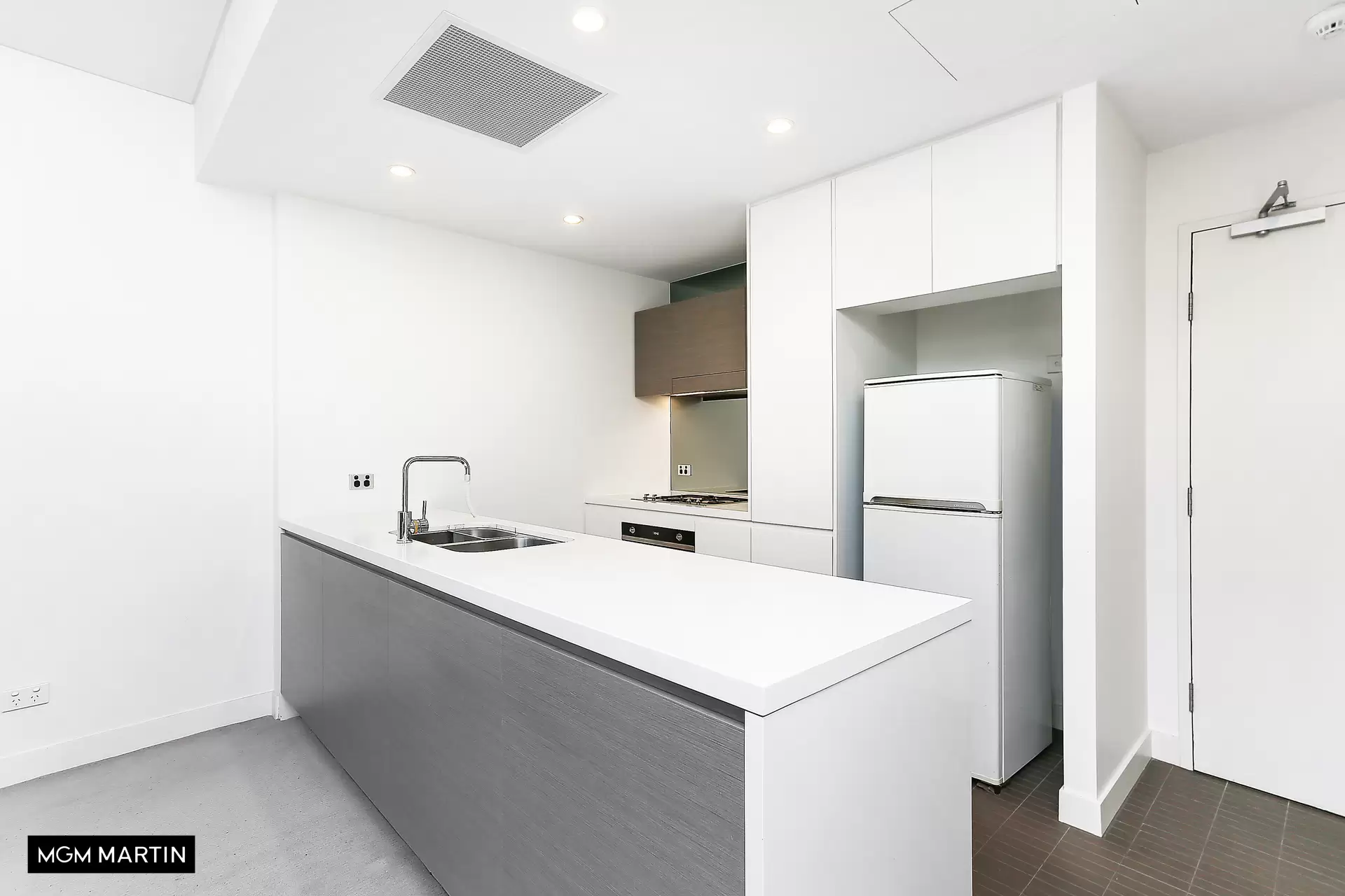 D303/14J Mentmore Avenue, Rosebery Leased by MGM Martin - image 1