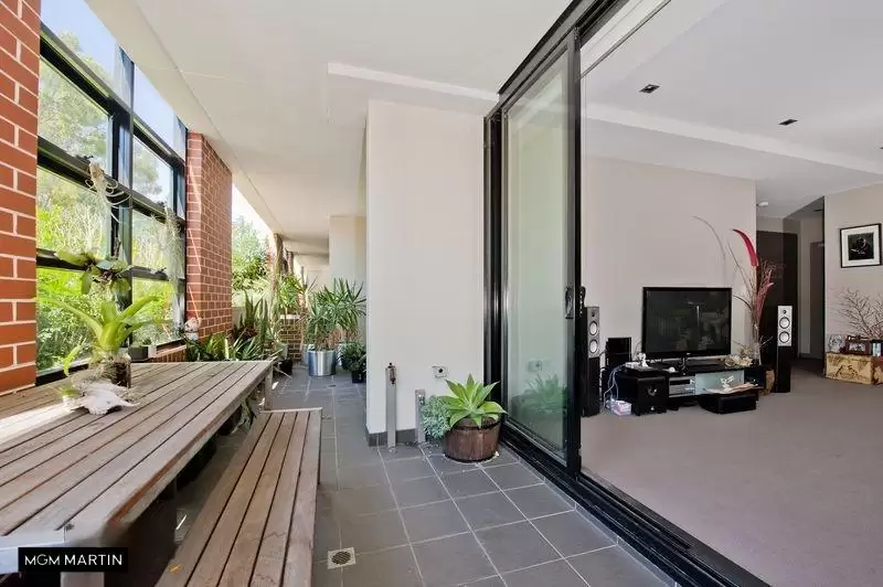 1111/1 Grandstand Parade, Zetland Leased by MGM Martin - image 1