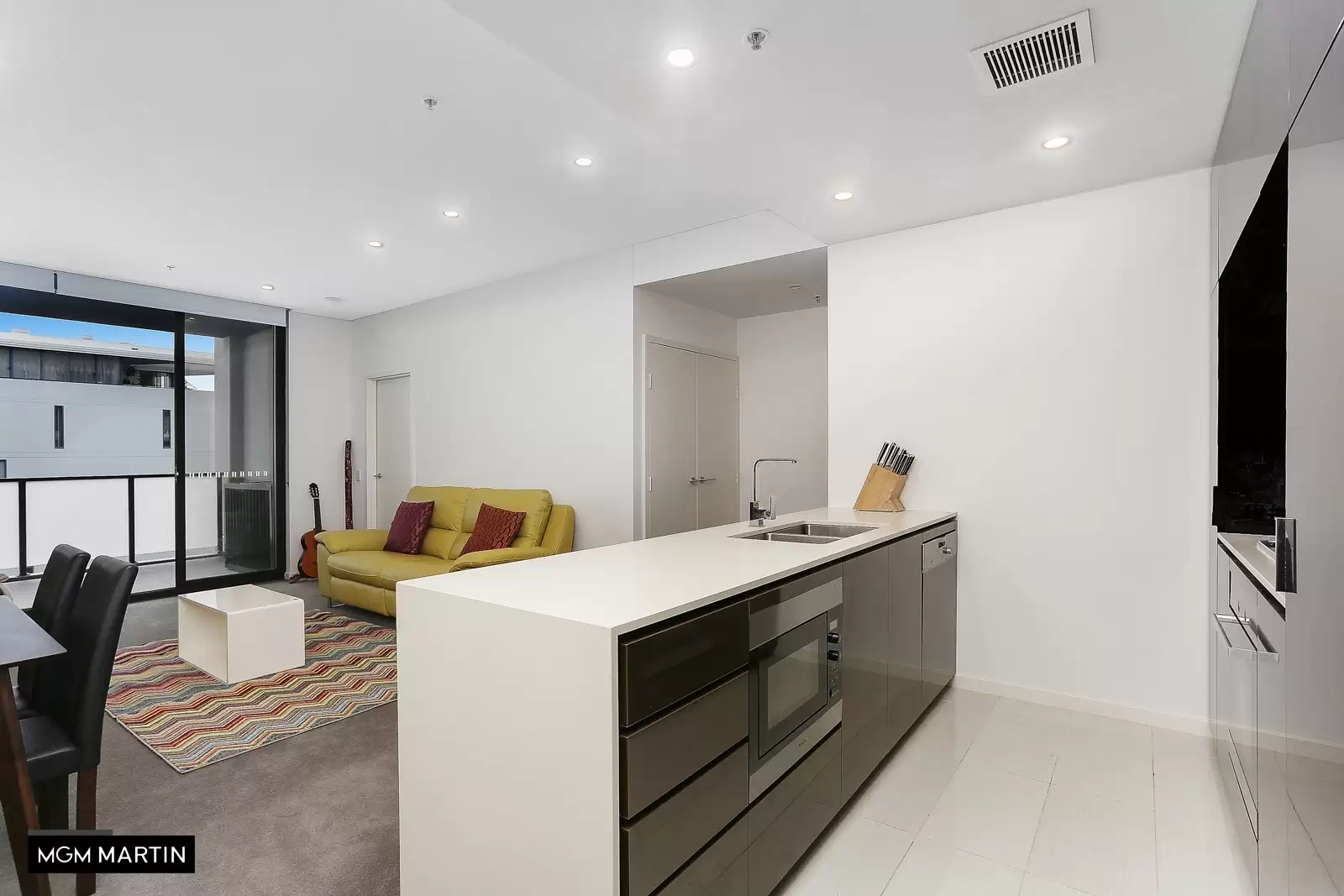 722/8 Victoria Park Parade, Zetland Leased by MGM Martin - image 1