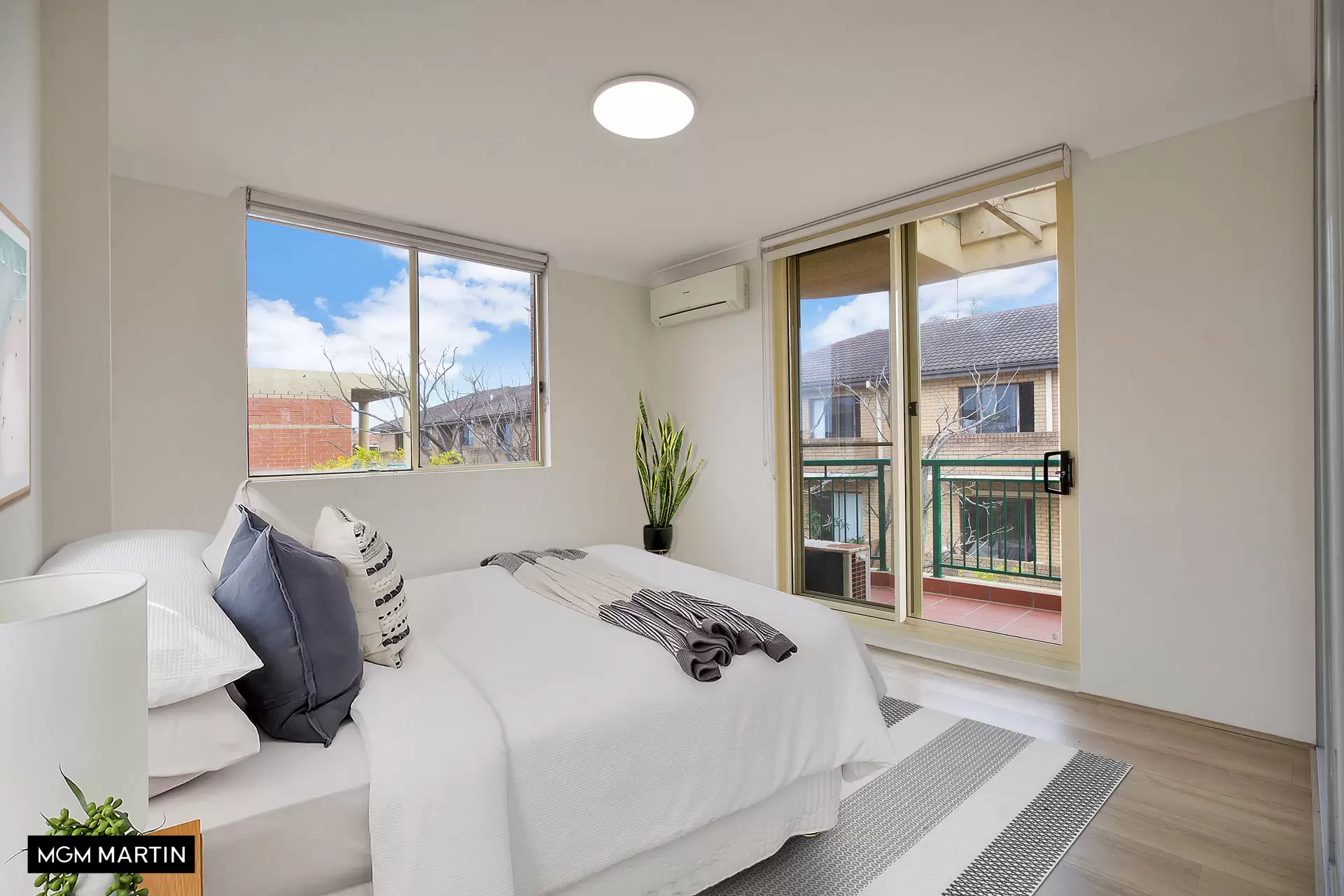 B9/90 Mount Street, Coogee Leased by MGM Martin - image 1