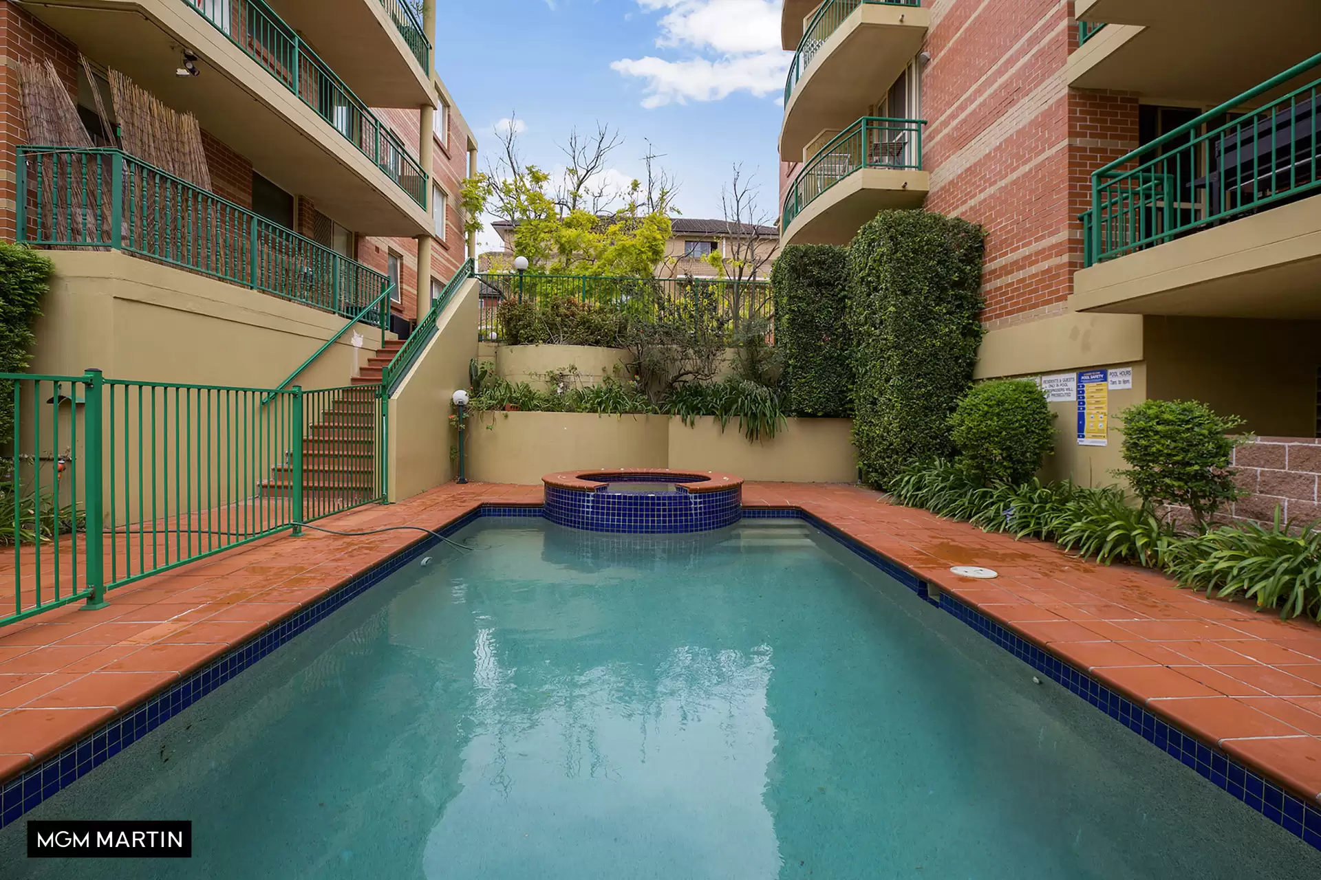B9/90 Mount Street, Coogee Leased by MGM Martin - image 1
