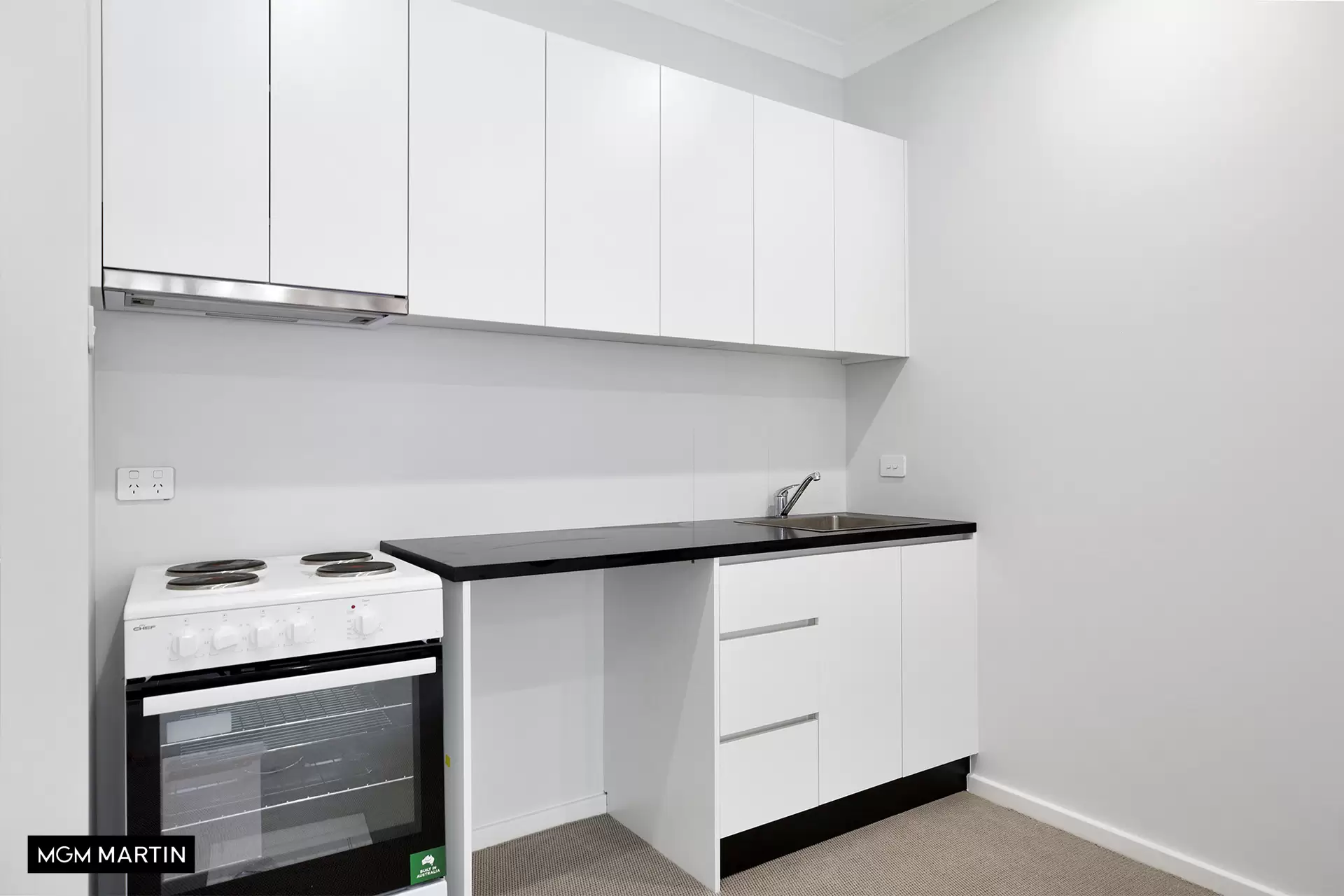 Flat 2/82 Sutherland Street, Mascot Leased by MGM Martin - image 1