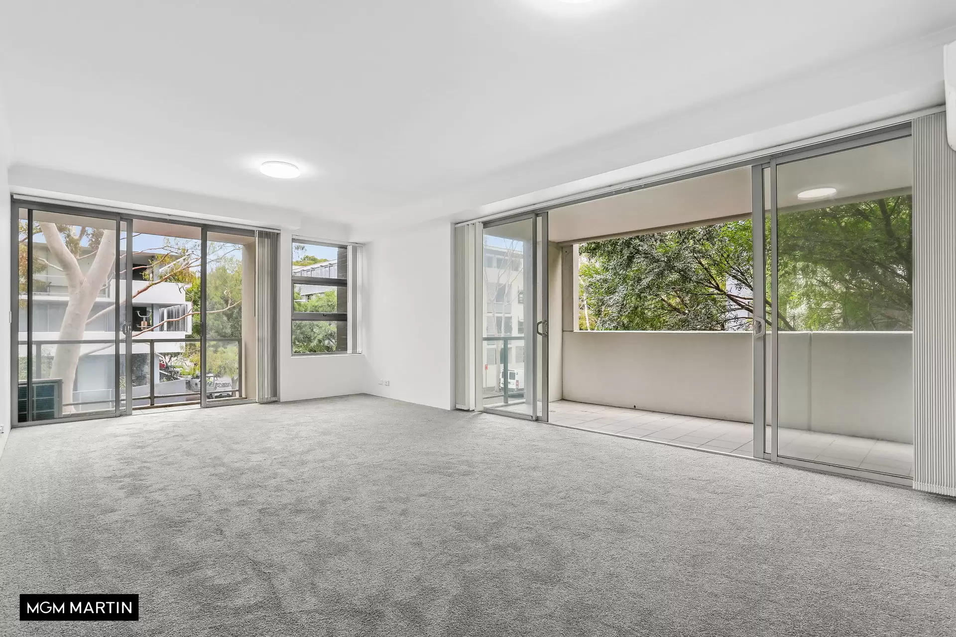 37/4 Grandstand Parade, Zetland Leased by MGM Martin - image 1