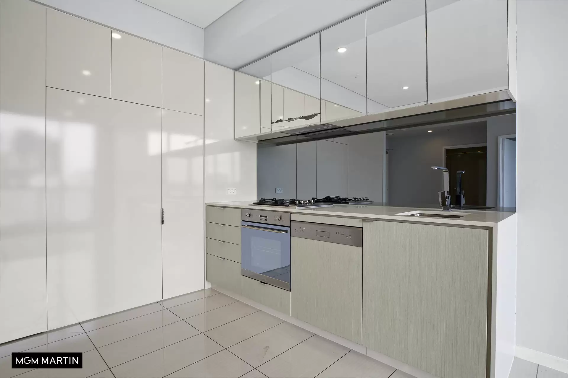 921/2B Defries Avenue, Zetland Leased by MGM Martin - image 1