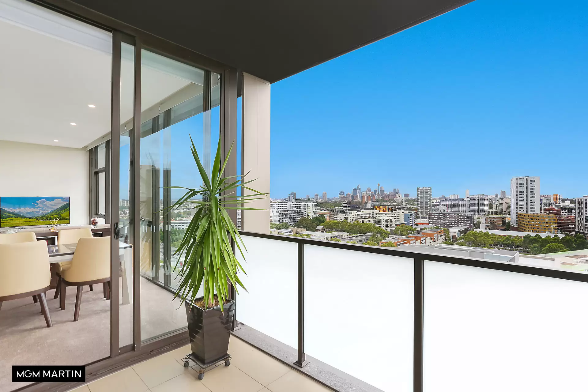 1504/3 George Julius Avenue, Zetland Leased by MGM Martin - image 1