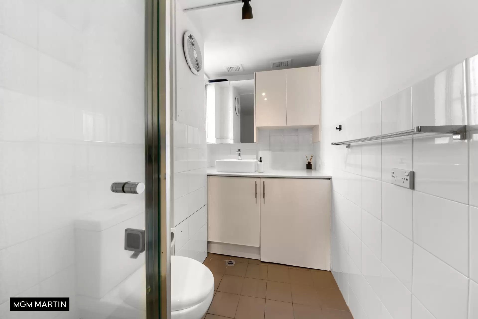 2/3 Longworth Avenue, Eastlakes Sold by MGM Martin - image 1