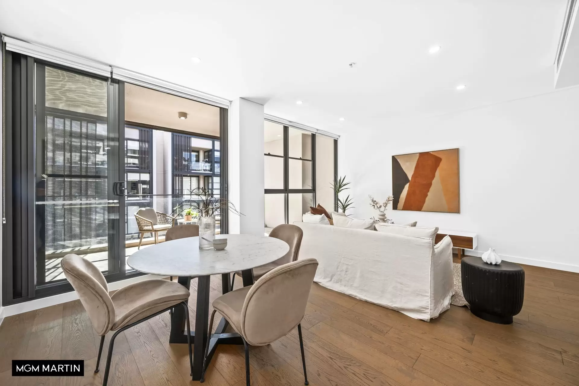 2415/6 Kingsborough Way, Zetland Leased by MGM Martin - image 1