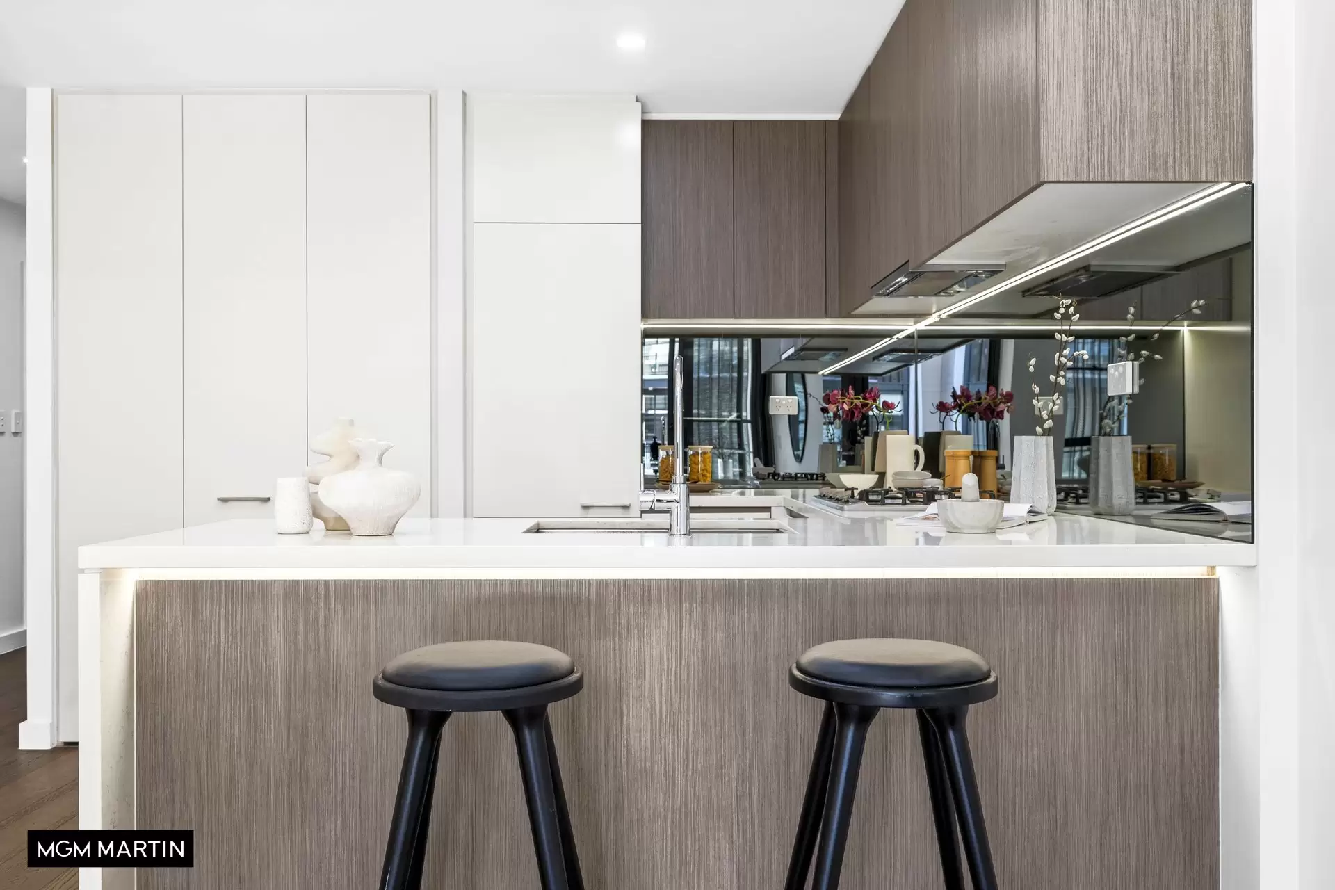 2415/6 Kingsborough Way, Zetland Leased by MGM Martin - image 1