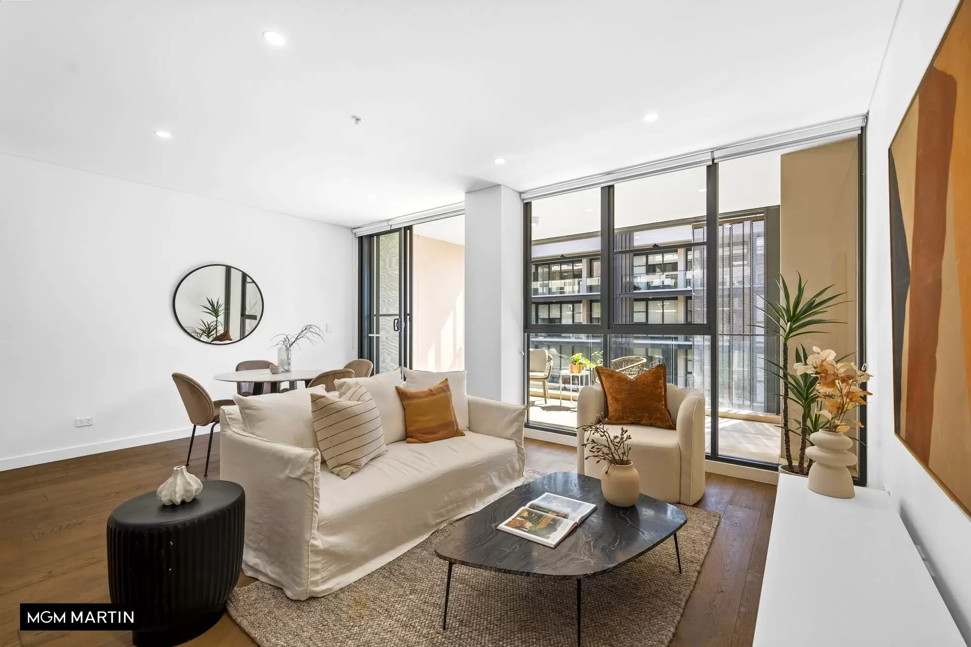 2415/6 Kingsborough Way, Zetland Leased by MGM Martin - image 1