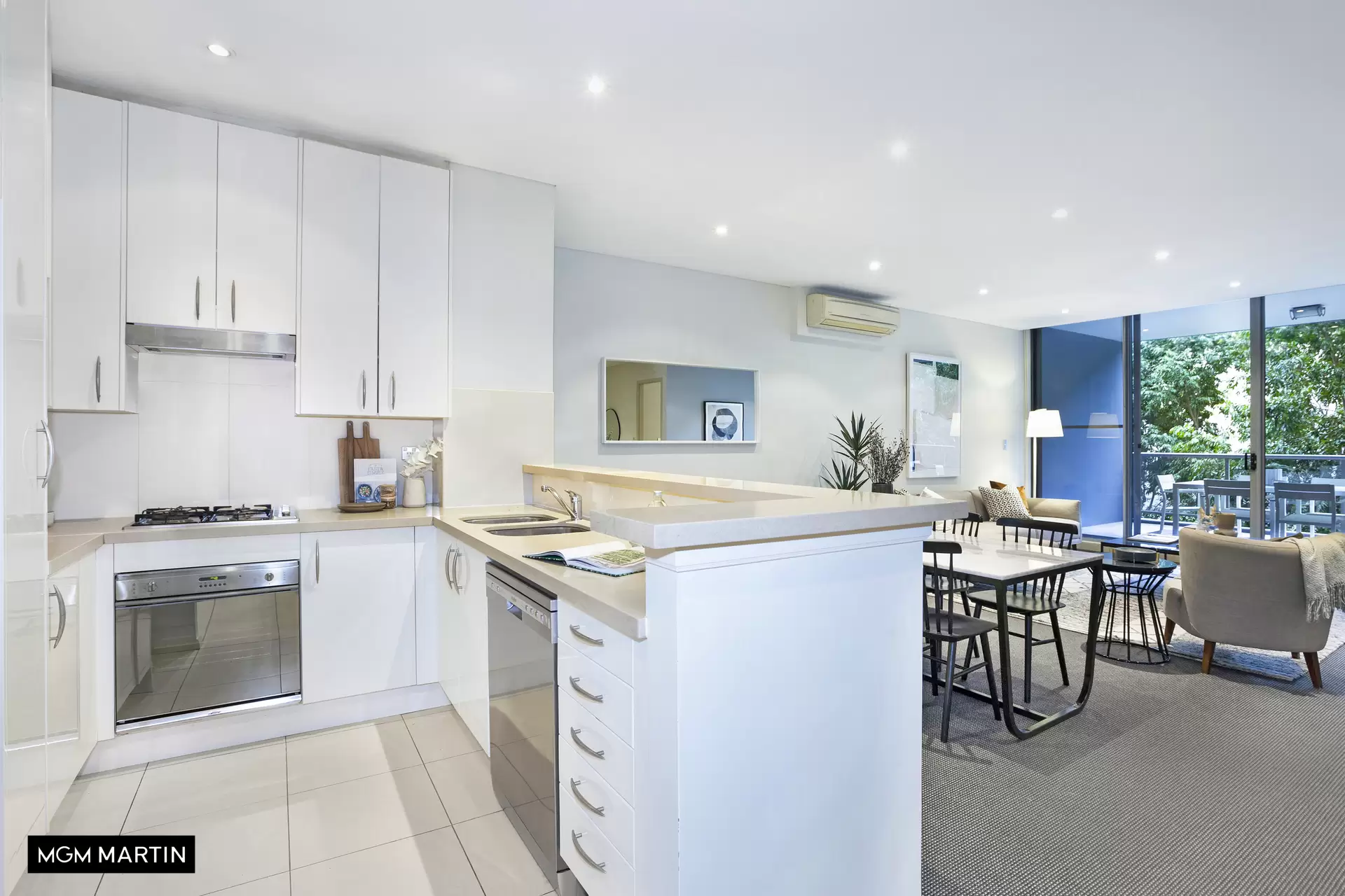 298/635 Gardeners Road, Mascot Sold by MGM Martin - image 1