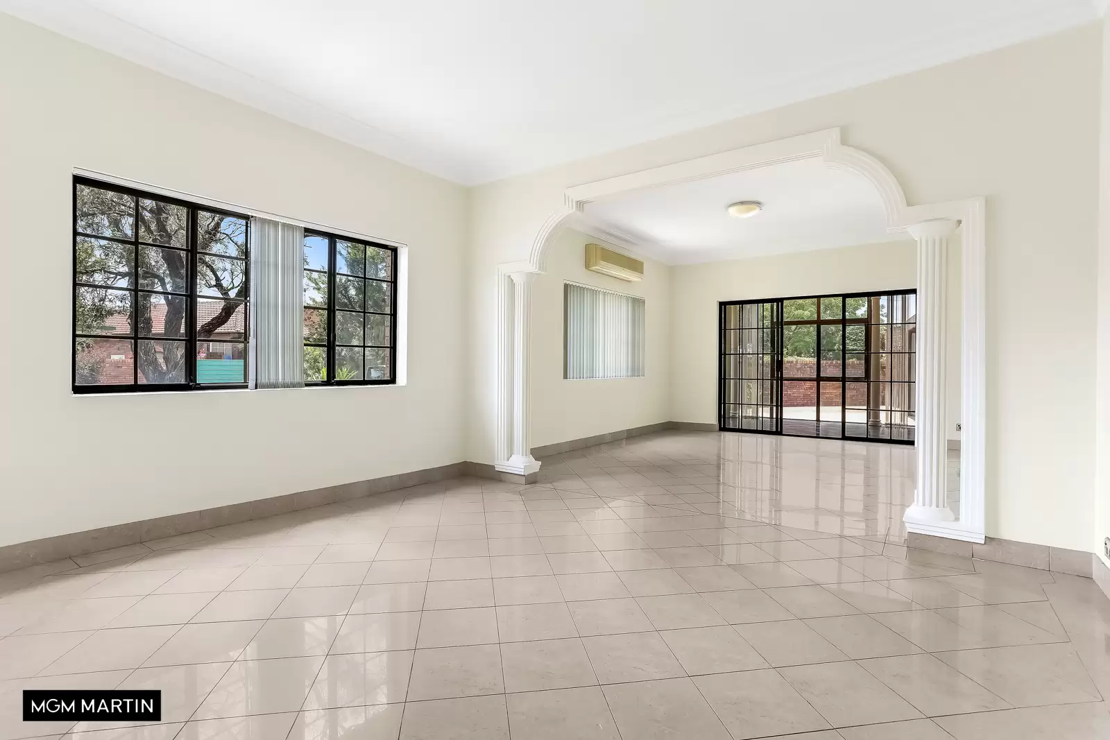 11 King Street, Eastlakes Leased by MGM Martin - image 1