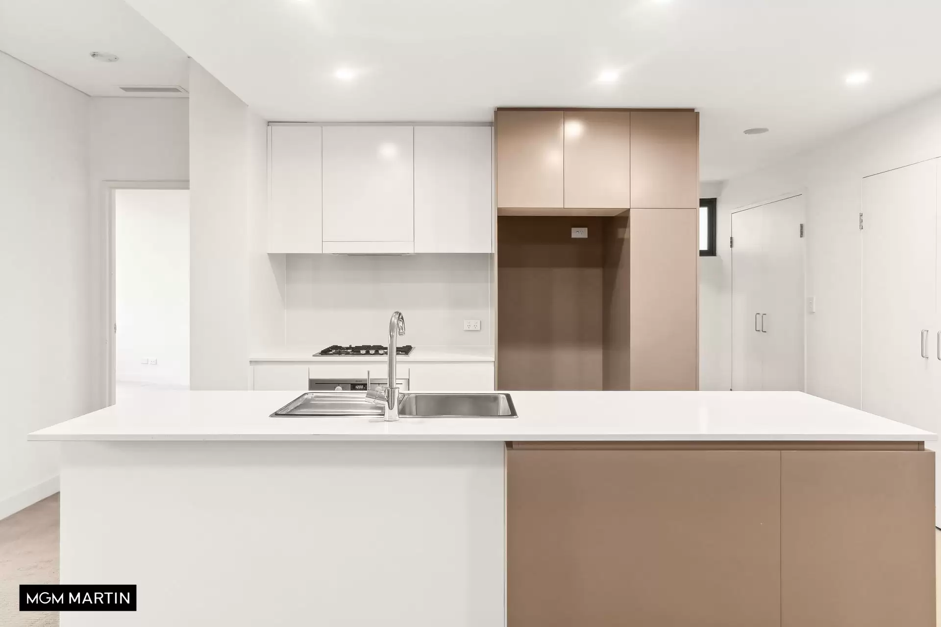 190/619 Gardeners Road, Mascot Leased by MGM Martin - image 1
